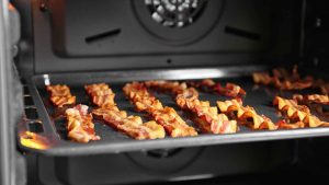 How Long to Cook Bacon in the Oven
